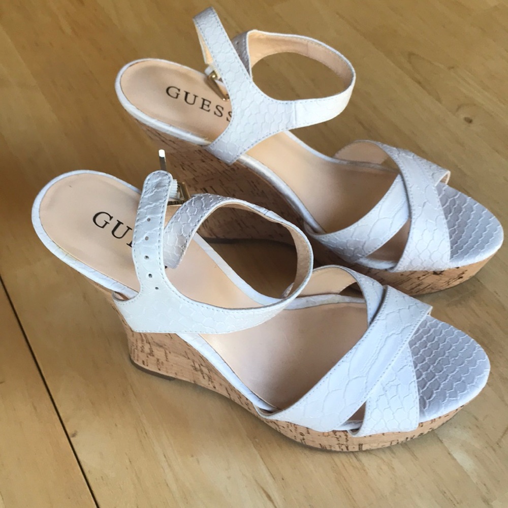 White cork wedges